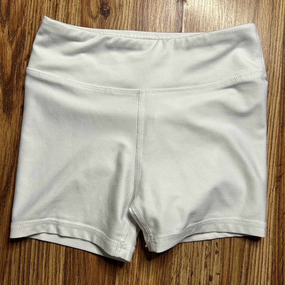 DSG girls white active shorts (8-9)